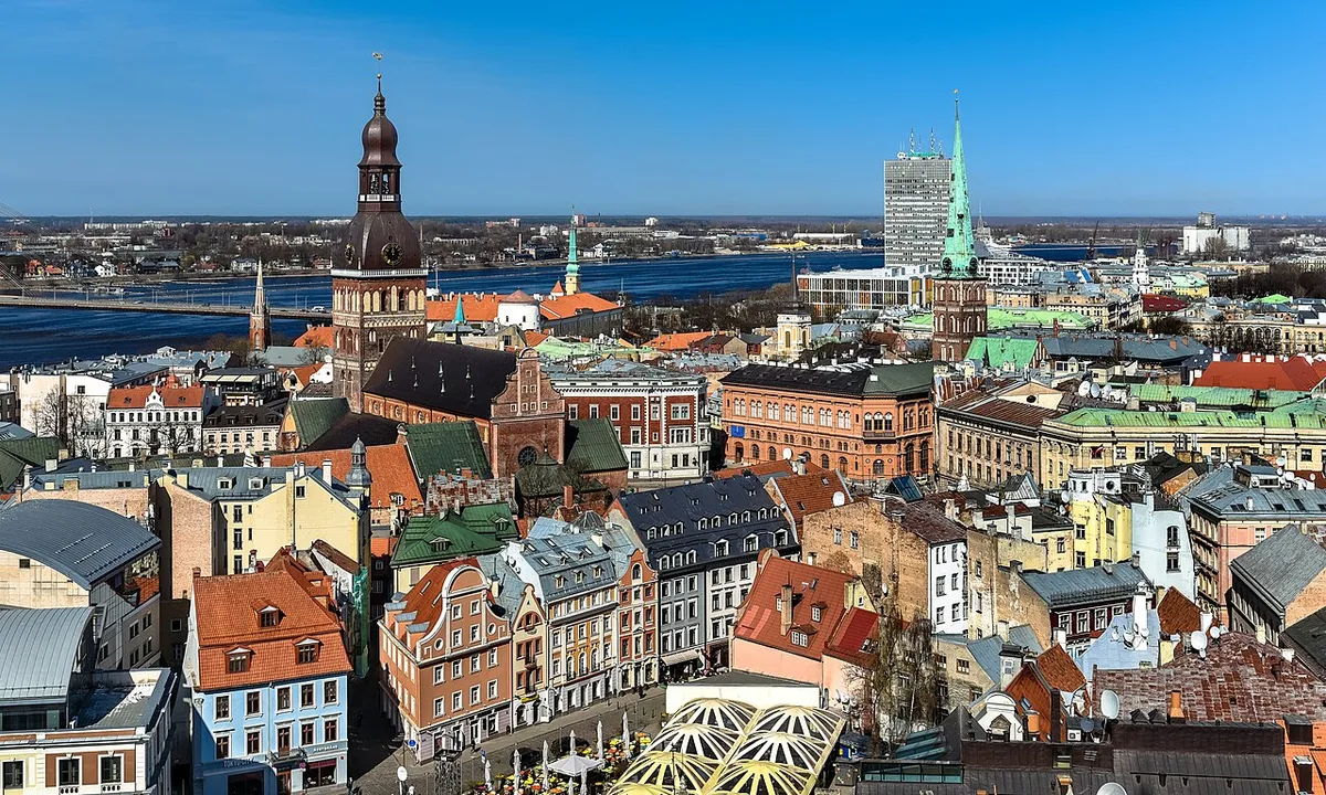 Riga: location context for commercial infrastructure planning