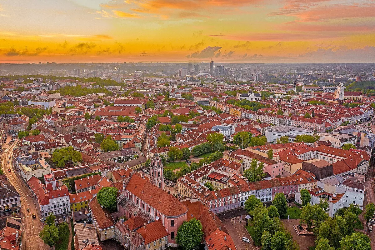Vilnius: location context for commercial infrastructure planning