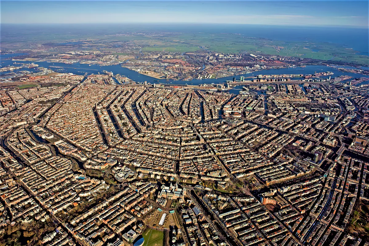 Amsterdam: location context for commercial infrastructure planning