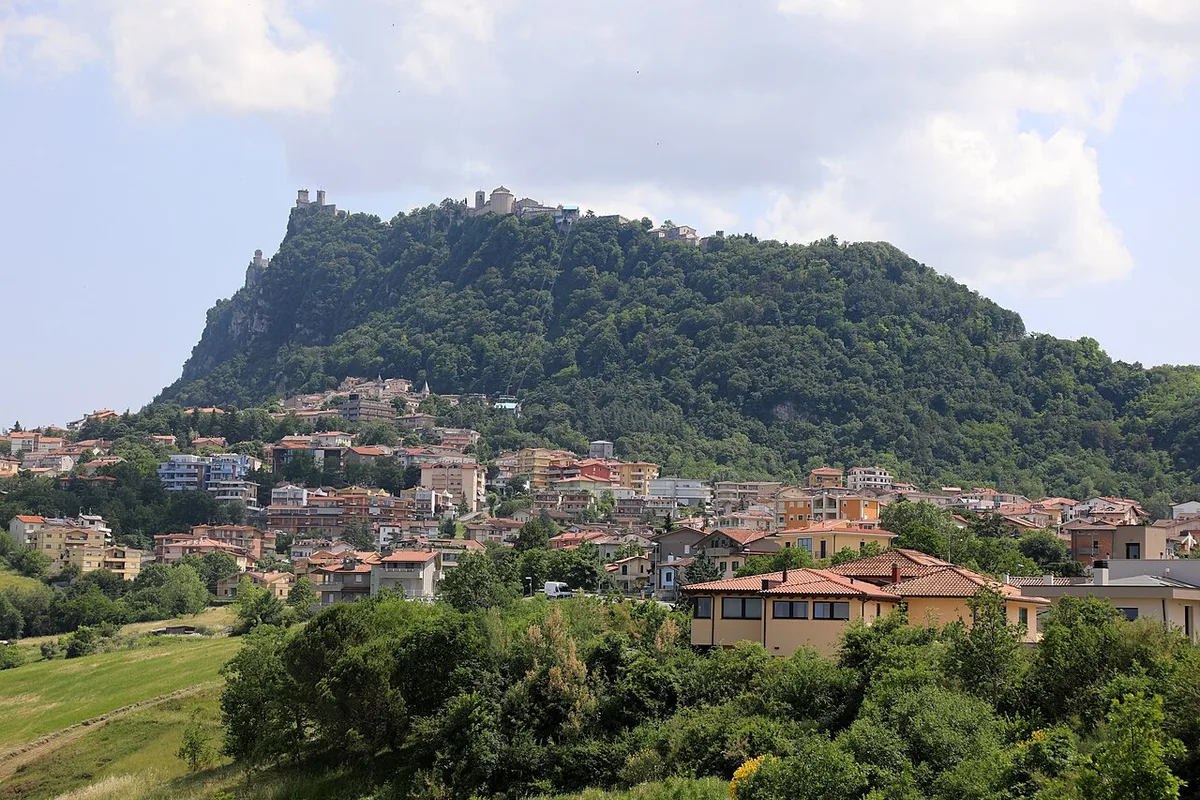City of San Marino: location context for commercial infrastructure planning