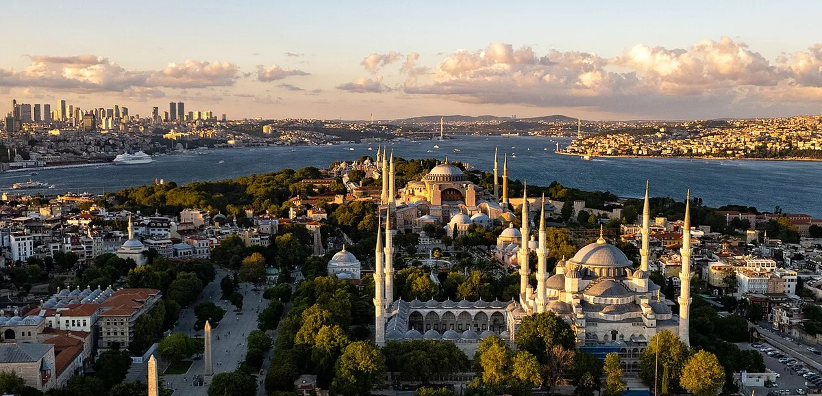 Istanbul: location context for commercial infrastructure planning