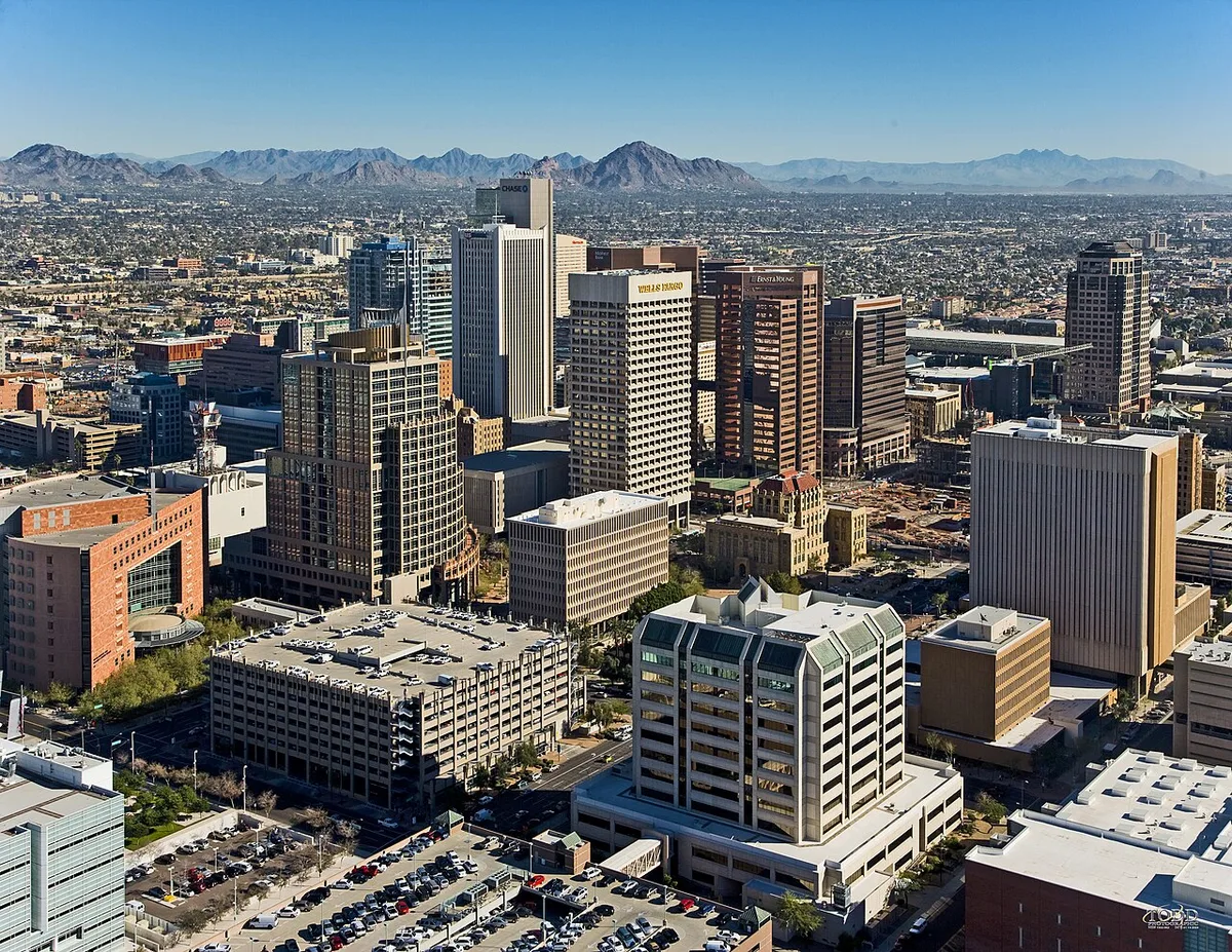 Phoenix, Arizona: location context for commercial infrastructure planning