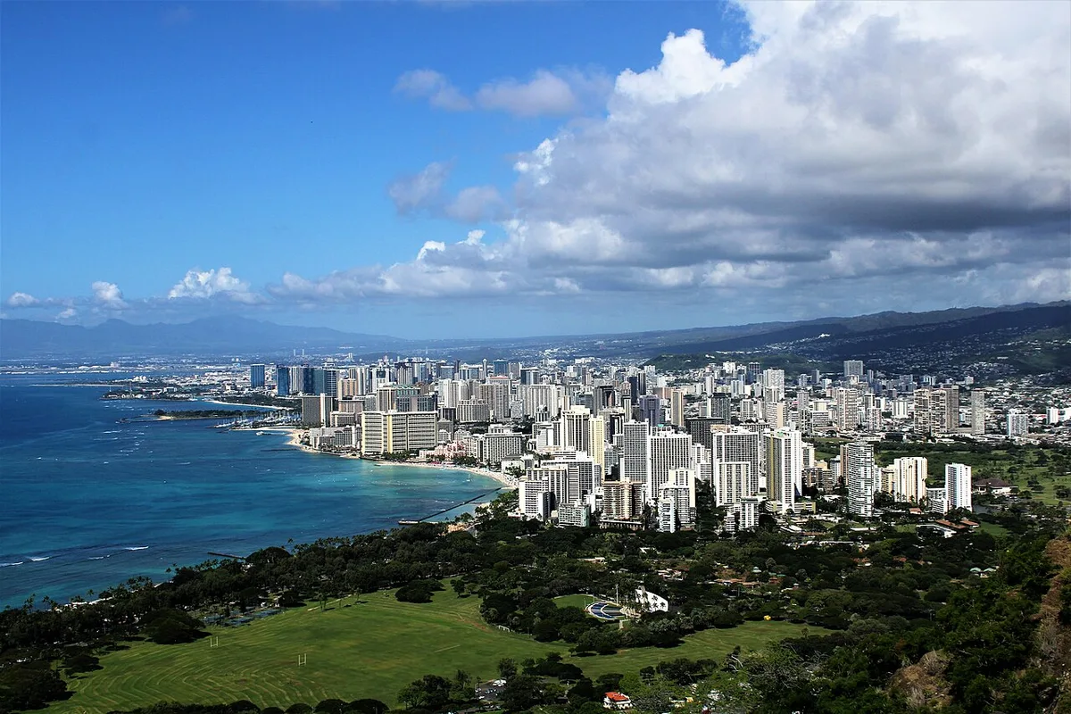 Honolulu, Hawaii: location context for commercial infrastructure planning