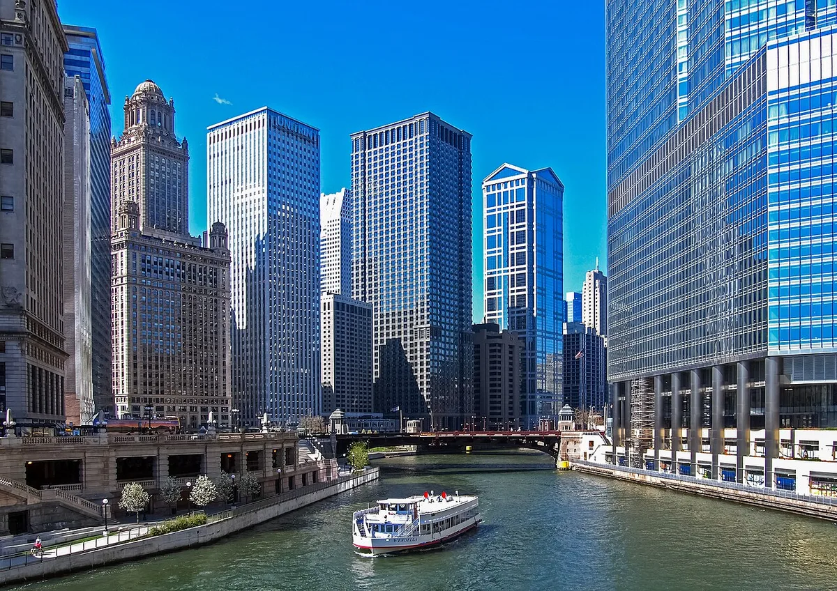 Chicago, Illinois: location context for commercial infrastructure planning