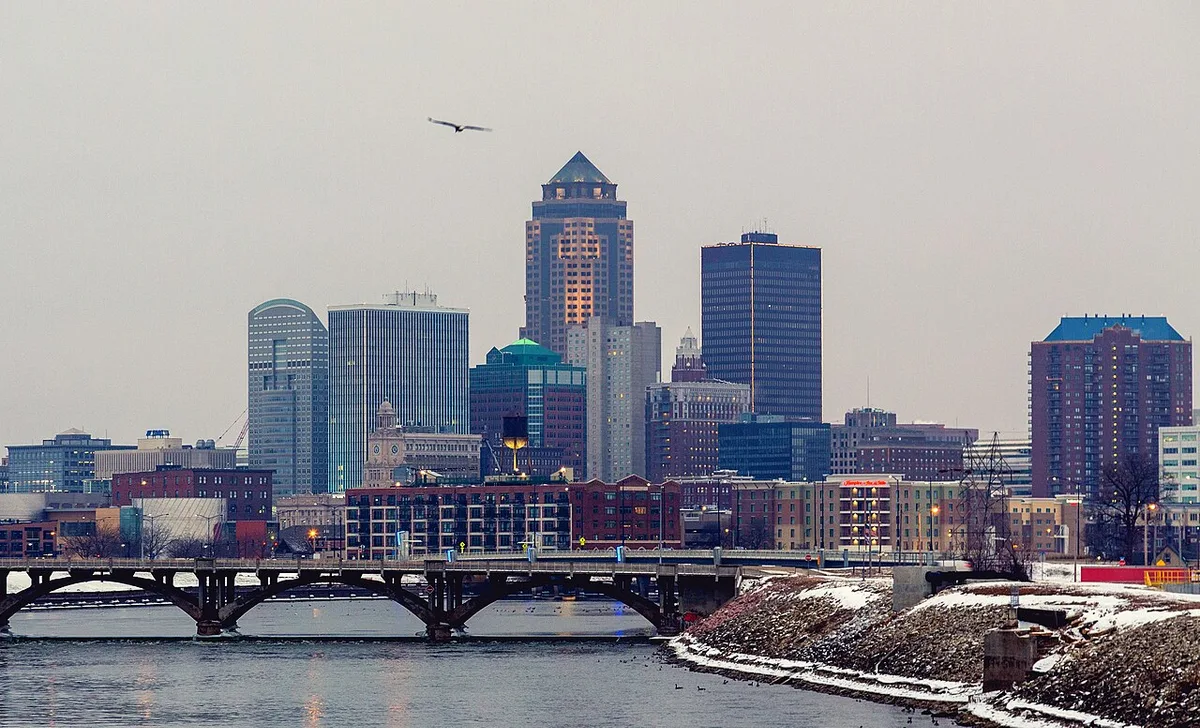 Des Moines, Iowa: location context for commercial infrastructure planning