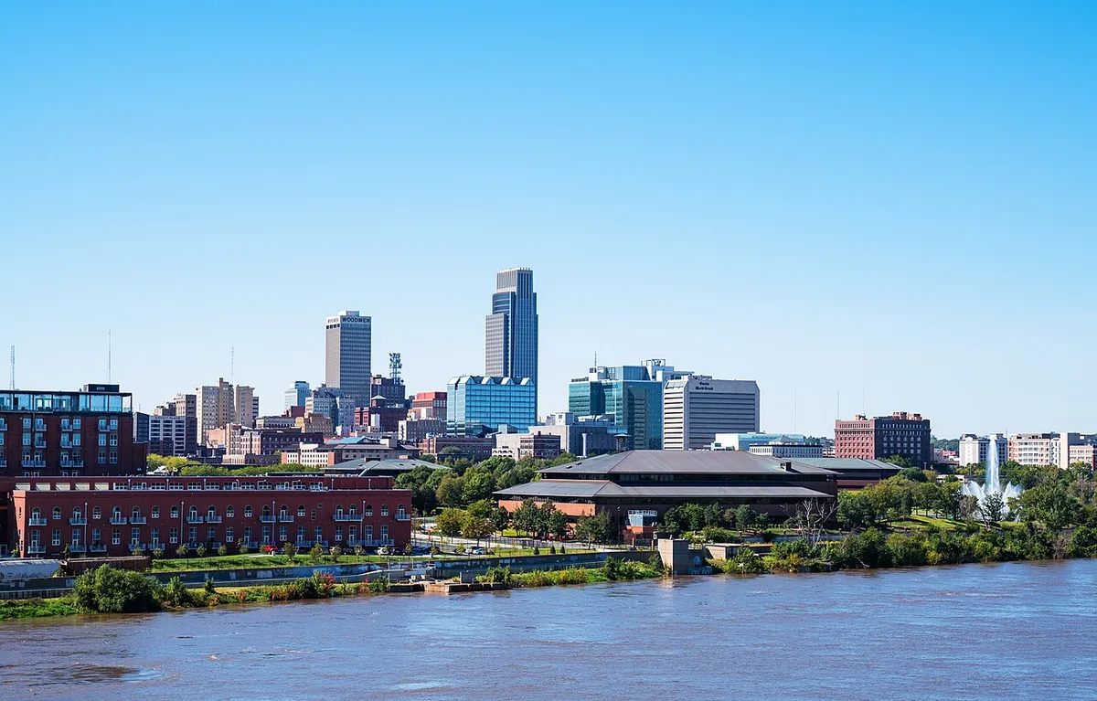 Omaha, Nebraska: location context for commercial infrastructure planning