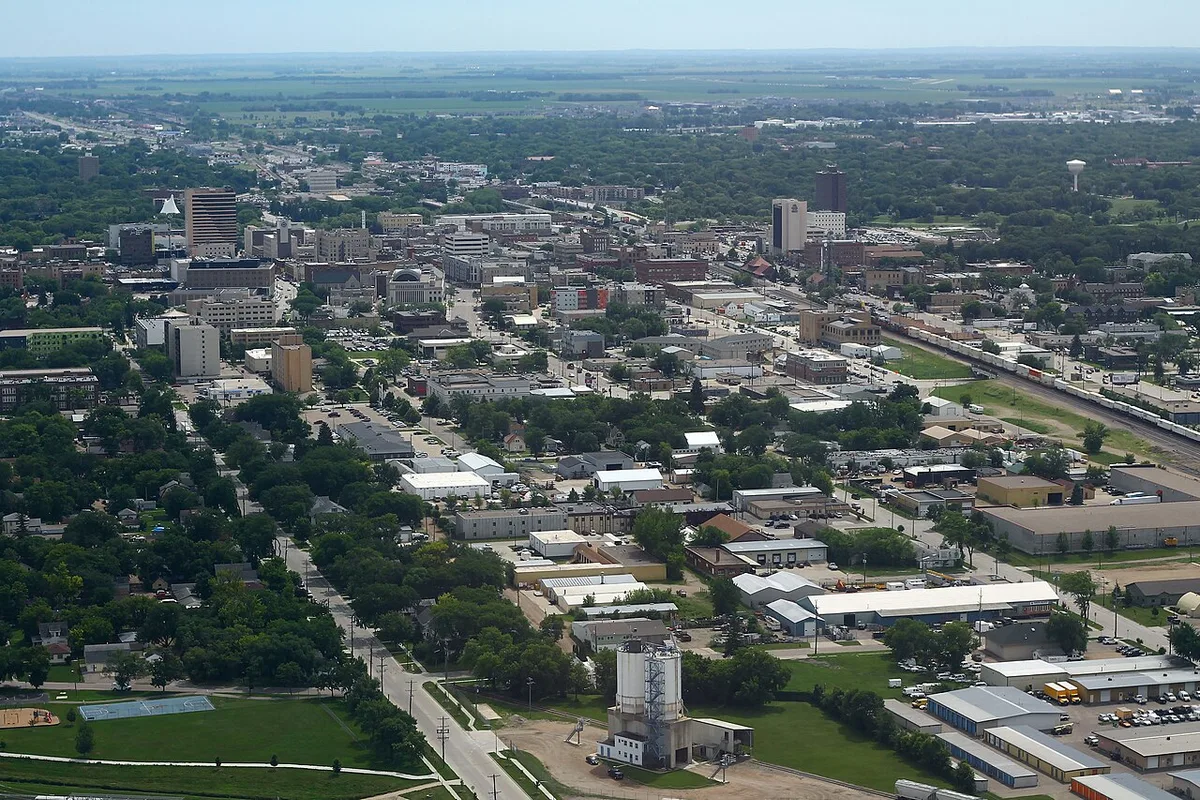 Fargo, North Dakota: location context for commercial infrastructure planning