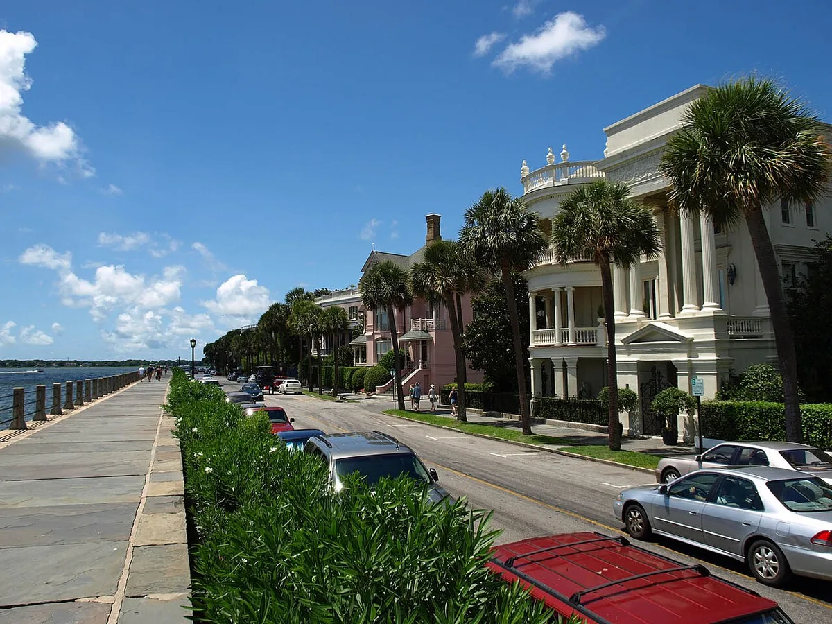 Charleston, South Carolina: location context for commercial infrastructure planning