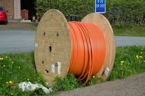 Illustrative equipment reference: "optical fibre" for Maine project planning