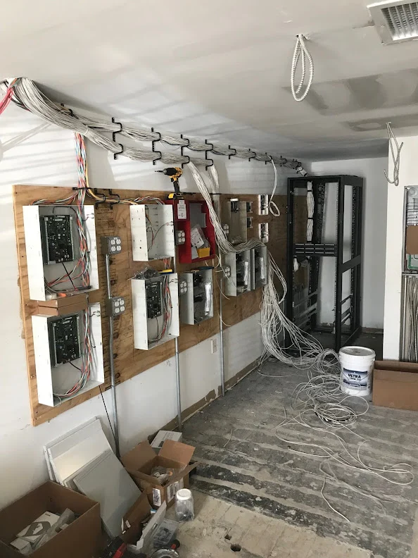 Control panels and cable routes in a commercial service area